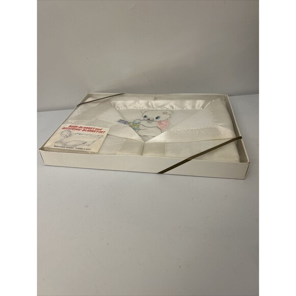 Quiltex Vintage Bear Baby Blanket Silky Edge Satin Printed Binding NOS USA Boxed - Picture 7 of 9